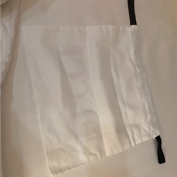 Brand new authentic Emilio Pucci dust bag with strings . - Picture 2 of 5